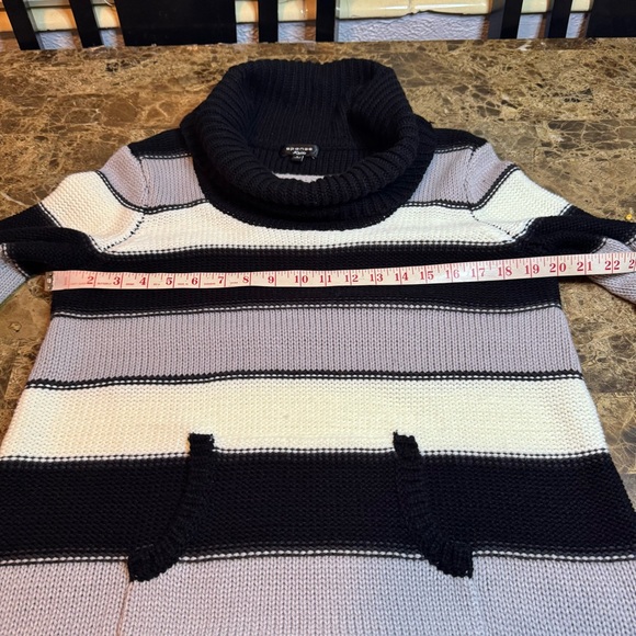 Spense Knits Sweater Size L Black White Purple Turtleneck Kangaroo Pouch - Picture 3 of 10